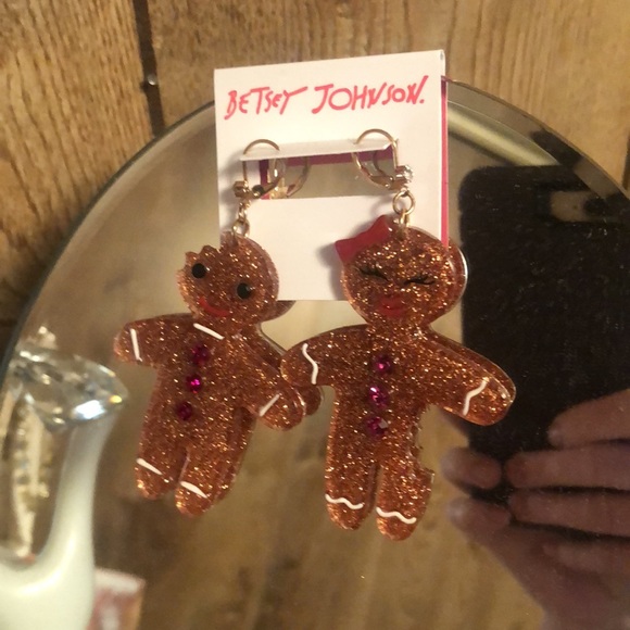 New Betsey Johnson Sparkly Gingerbread Earrings with rhinestones - Picture 13 of 13